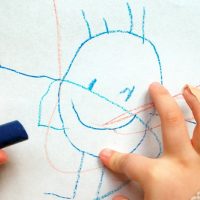 ? Развиваемся с пелёнок на полу или диване!